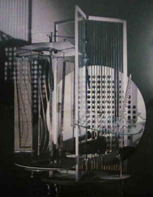 "Modulateur espace-lumière" de Lászlo Moholy-Nagy